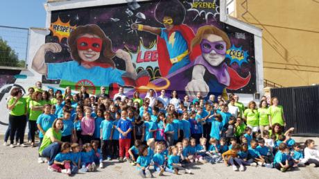 El Colegio de Huete estrena mural en su entrada