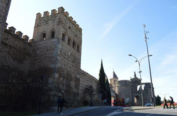 La muralla entre Bisagra y Puerta Nueva en Toledo estrenará iluminación artística por su aniversario como Ciudad Patrimonio