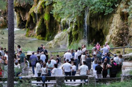 Inolvidable cena emblemática en el entorno incomparable del Nacimiento del Río Cuervo