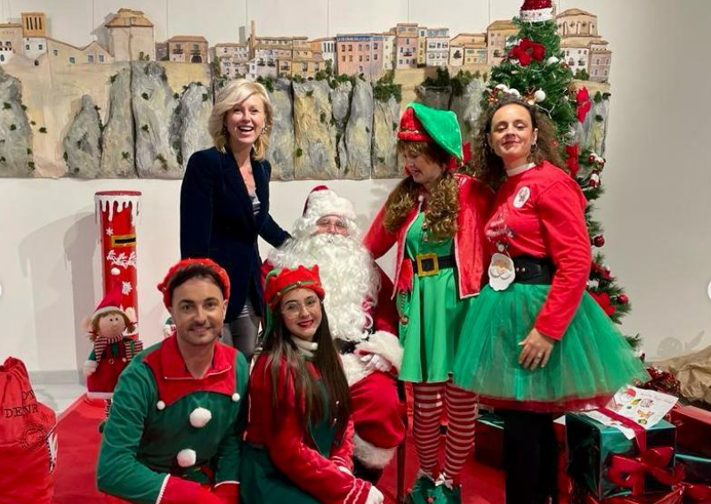 Talleres, cuentacuentos y Papá Noel: el Edificio Iberia activa su Navidad para niños y adultos