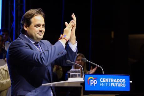 Núñez pide llenar las urnas de votos del PP porque es la alternativa seria, solvente y sólida que va a dar a “una región de primera un Gobierno de primera”