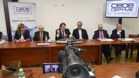 La Confederación de Empresarios reitera los efectos negativos que tiene la reducción de la jornada laboral