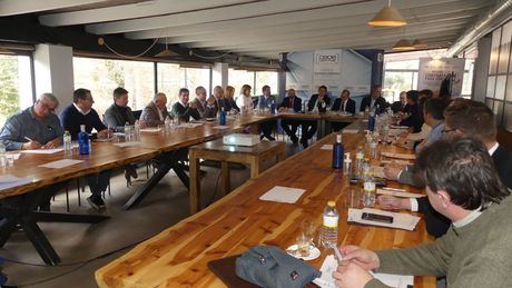 La Confederación de Empresarios reitera la necesidad de seguridad jurídica y regulatoria para generar confianza y empleo
