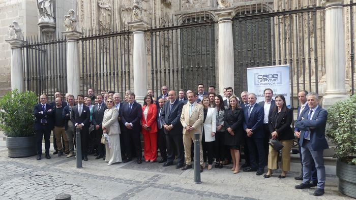 Santiago Peñaranda y Ana Valladolid reciben el homenaje de la sociedad conquense antes de recoger su premio CECAM