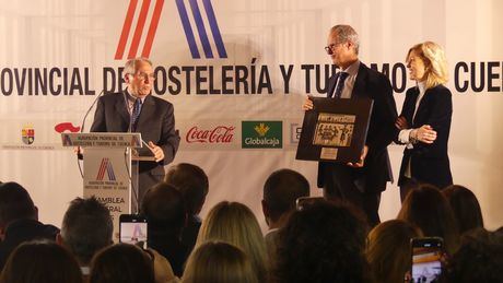 La Agrupación de Hostelería y Turismo de Cuenca destaca un año de avances, reconoce a sus profesionales y alerta de los retos del sector en su Asamblea General