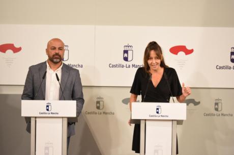 José García Molina e Inmaculada Herranz renuncian al coche oficial y donarán parte de su sueldo en el Gobierno regional