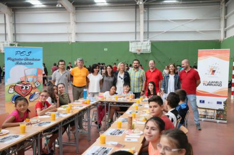 Más de 20.000 escolares de la región han participado hoy en desayunos saludables en sus centros, dentro de la Semana Europea del Deporte