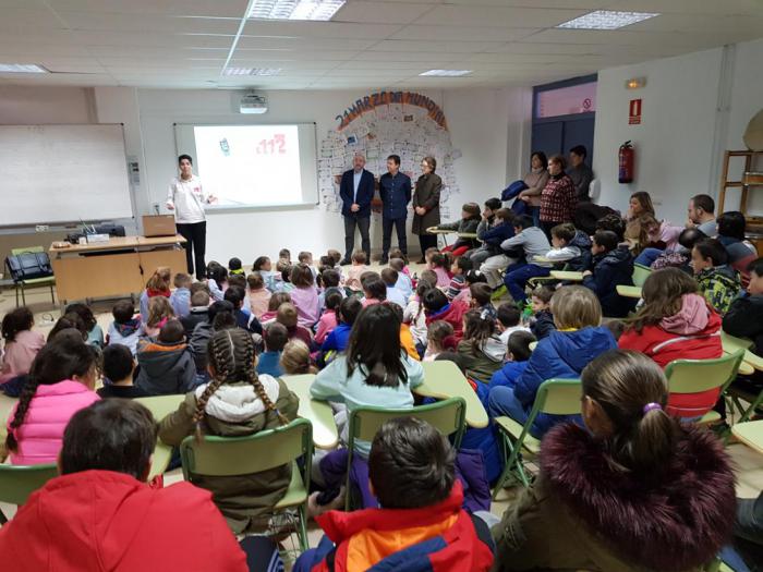 La divulgación de la utilidad del teléfono de emergencias 1-1-2 que desarrolla el Gobierno regional ha llegado a más de 2.800 niños de la región