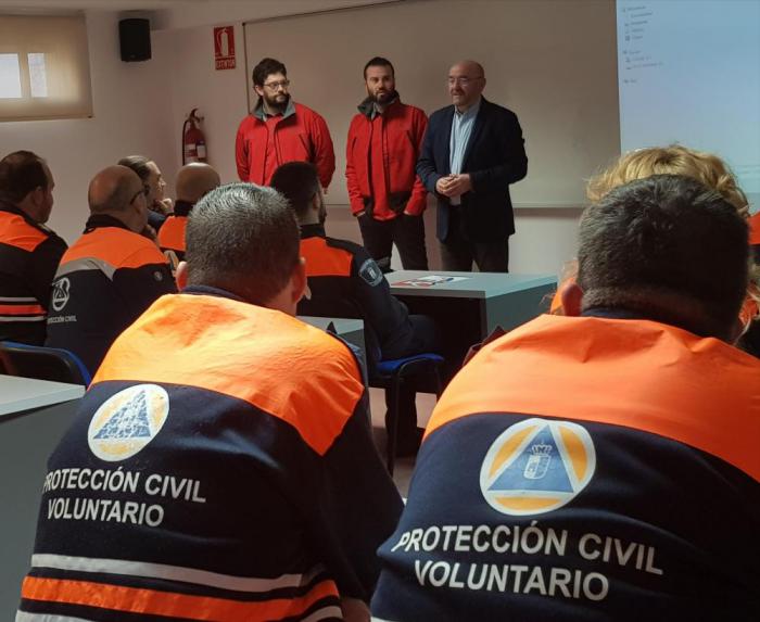 El Gobierno regional forma a unos 40 voluntarios de Protección Civil de agrupaciones conquenses y toledanas en extinción de incendios en vegetación