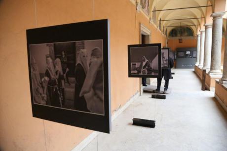 Roma acoge ya la exposición ‘Mirada en Blanco y Negro a la Semana Santa de Cuenca’