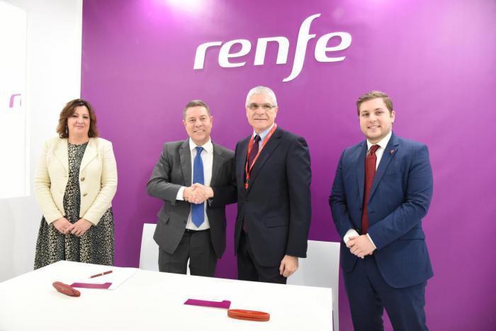 Junta y Renfe firman un acuerdo para implantar nuevos trenes turísticos en la región