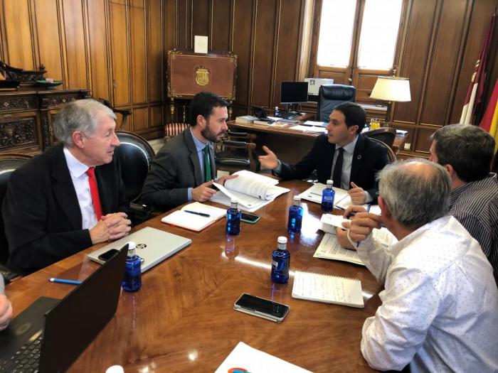 Reunión entre José Luis Escudero y Álvaro Martínez Chana