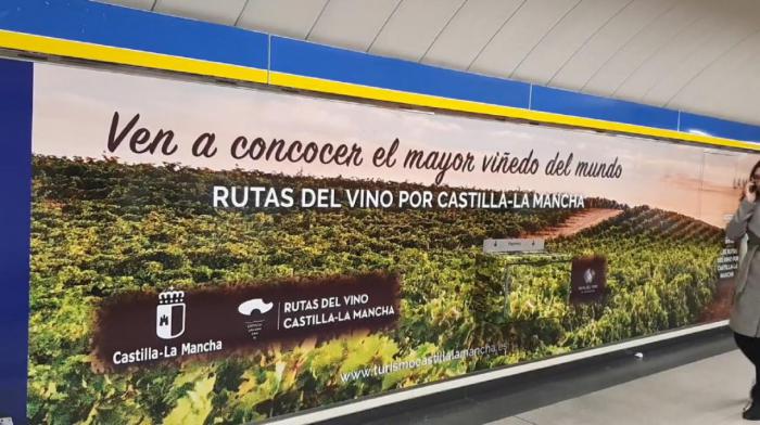 Castilla-La Mancha promociona las Rutas del Vino regionales en la Puerta del Sol de Madrid, en las instalaciones de Metro