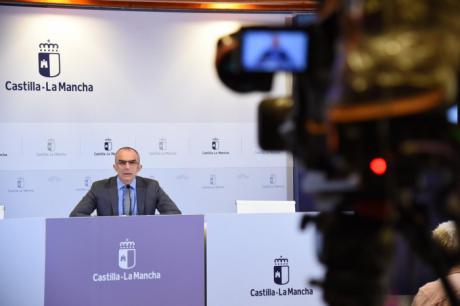 Castilla-La Mancha trasladó el pasado viernes la recomendación del uso de mascarilla tanto en establecimientos cerrados como en determinadas condiciones al aire libre