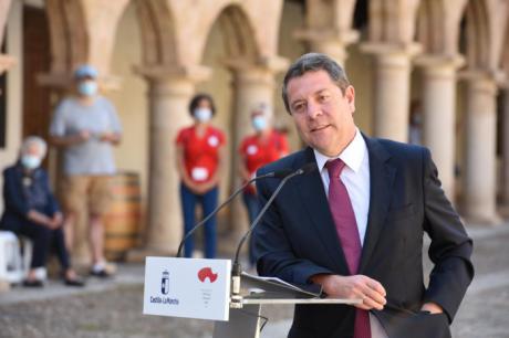 García-Page anuncia un “macro” proyecto de iluminación en la Plaza Mayor de Sigüenza