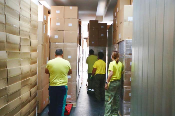 Sanidad ha distribuido más de 30 millones de artículos de protección para profesionales sanitarios desde el inicio de la pandemia