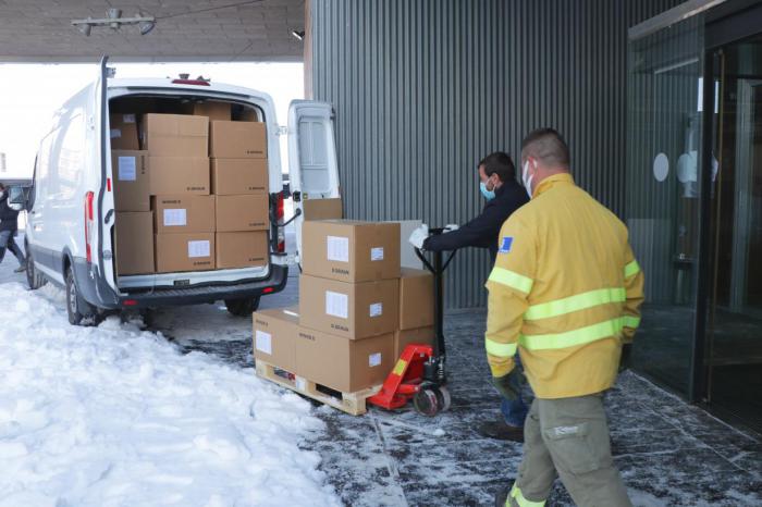 Castilla-La Mancha ha distribuido esta semana más de 300.000 de artículos de protección para profesionales sanitarios