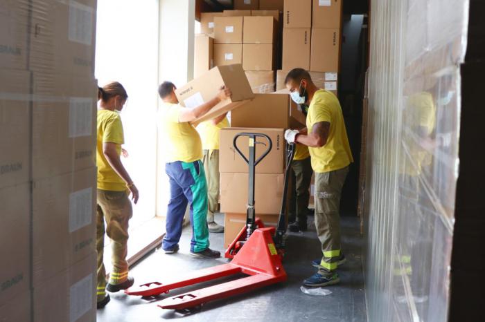 Sanidad ha repartido esta semana más de 203.000 artículos de protección en los centros sanitarios