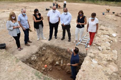 La campaña de investigación destapa en el yacimiento de Noheda un gran edificio de 800 metros cuadrados