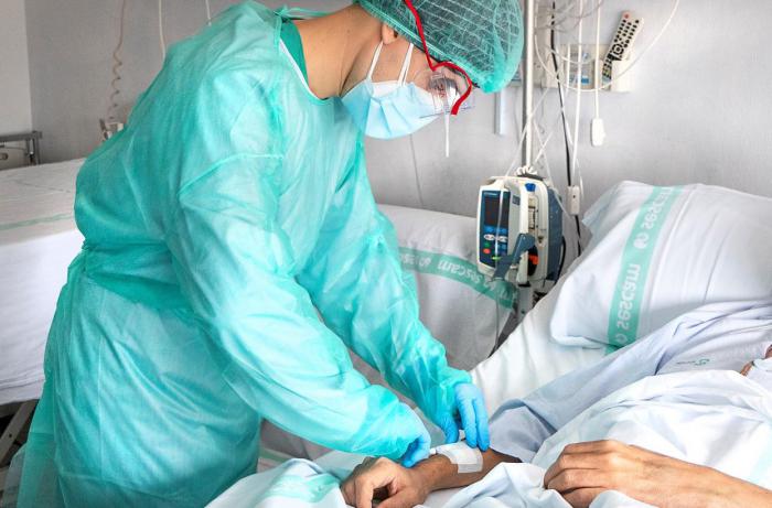 Continúa la reducción de hospitalizados por COVID-19 en Castilla-La Mancha, con menos de 150 ingresados