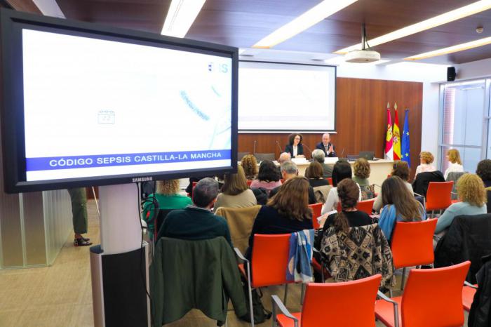 Sanidad presenta su estrategia regional para mejorar la atención de pacientes con sepsis