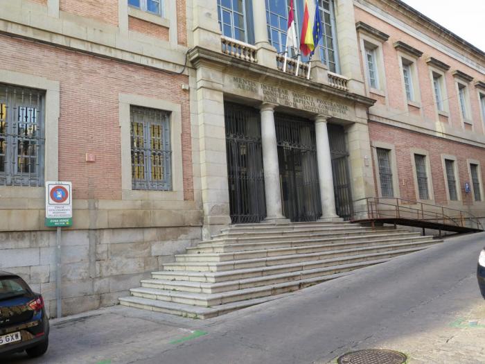 Castilla-La Mancha es la tercera Comunidad Autónoma que más reduce el peso de su deuda pública en el último año
