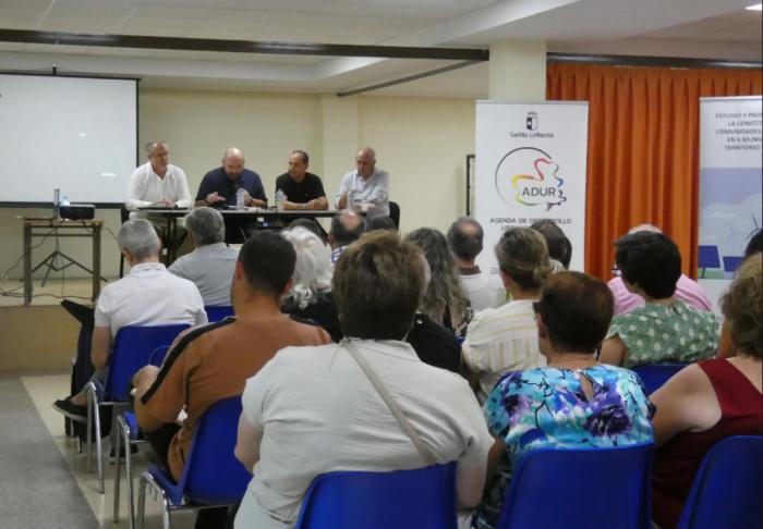 Villares del Saz acoge una jornada participativa para impulsar las Agendas de Desarrollo Urbano y Rural en Cuenca