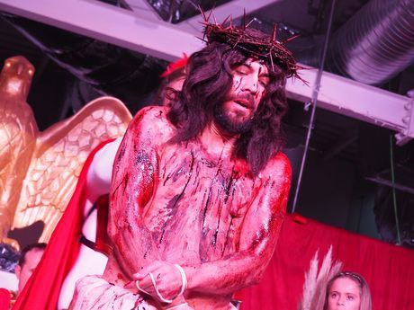 La Pasión de Motilla del Palancar atrae a más de 1.000 visitantes y representó la parte del calvario al aire libre