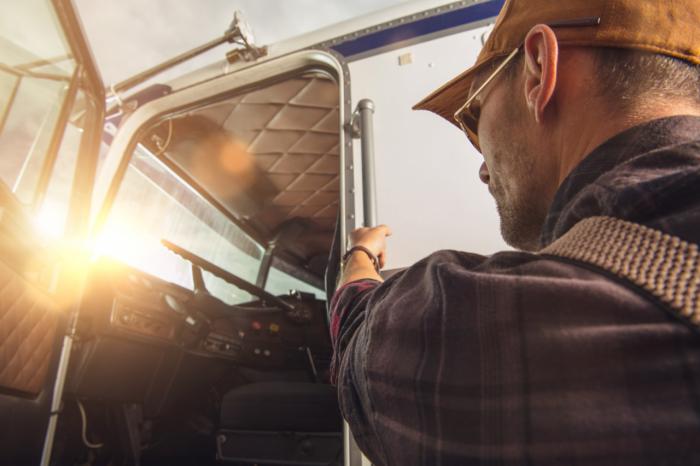 Sistema inteligente de supervisión y control de camiones: ¿cómo gestionar la flota de su empresa de forma más eficiente?