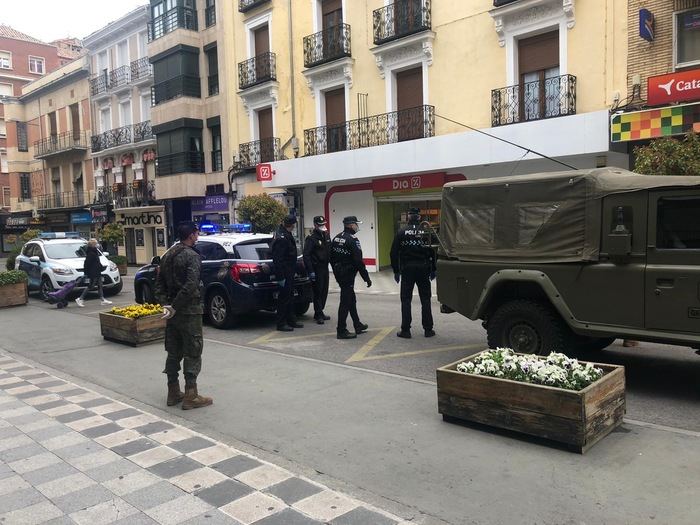 Llegan a Cuenca 40 efectivos de la Brigada Paracaidista de Artillería de Madrid para ayudar en las tareas de control de tránsito de personas
