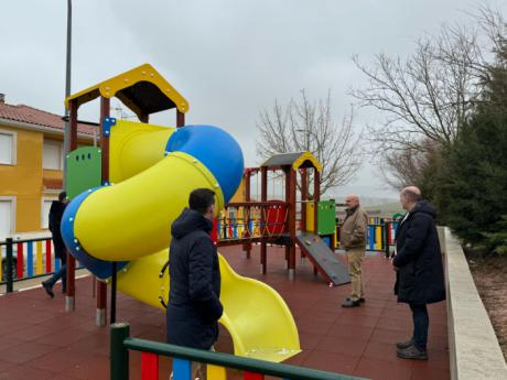 La Melgosa estrena nuevo parque infantil