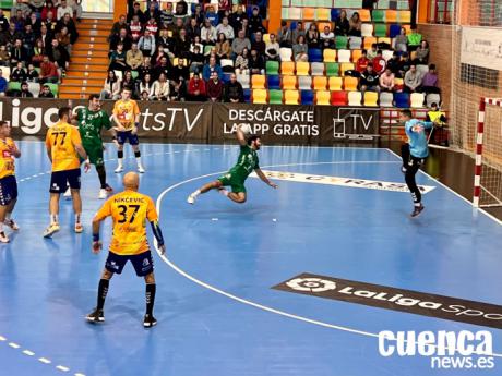 El Rebi Cuenca se agarra a la zona noble ante un competitivo Benidorm( 29-28)