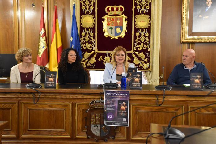 Un libro colectivo rinde homenaje a la Semana Santa y destina sus fondos a Aframas