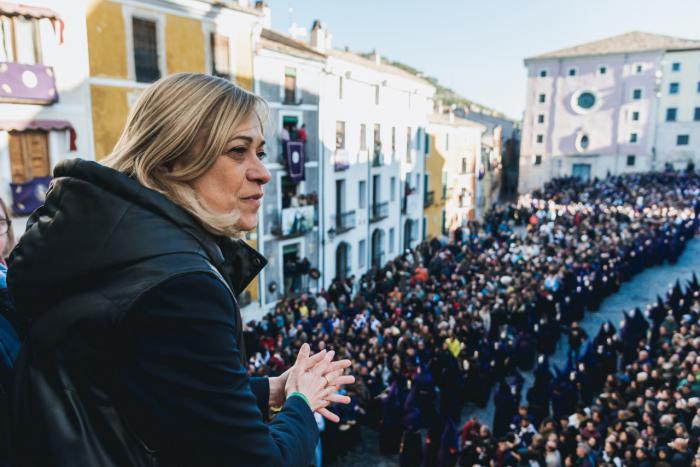 Picazo arropa a Fuentes en la procesión de 'Las Turbas': 'Cuenca es cultura en grande'