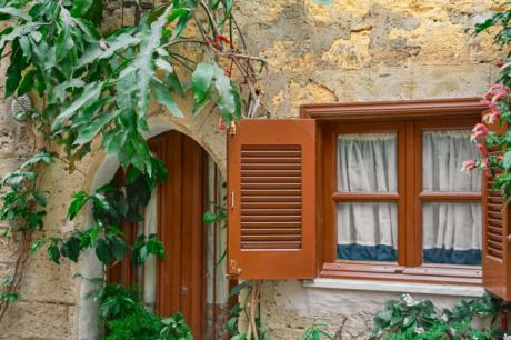 Brico-Valera: las mejores puertas y ventanas de madera se fabrican en Cuenca