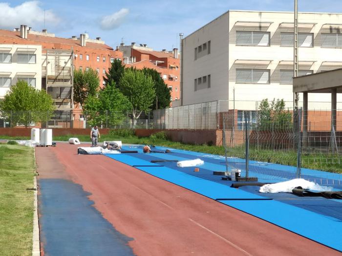 Se reanudan las obras de la pista de atletismo ‘Luis Ocaña’