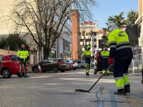 El Plan de Mantenimiento Urbano avanza con nuevos trabajos en Plaza de España