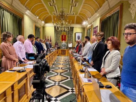 El Pleno del Ayuntamiento aprueba por unanimidad una inversión de 1,85 millones para obras y proyectos en la ciudad