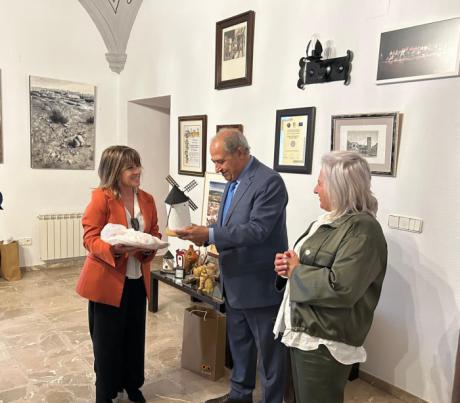 El Pleno del Consejo Consultivo se reúne en Mota del Cuervo y es recibido por la alcaldesa, Irene Cabrera