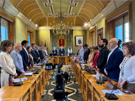 El Ayuntamiento de Cuenca aprueba 4,9 millones en inversiones y reduce la deuda un 70%