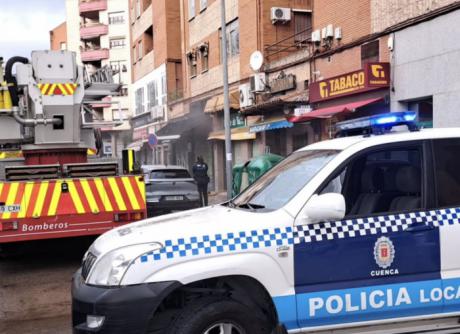 Bomberos de la capital sofocan un incendio en un local en Hermanos Becerril
