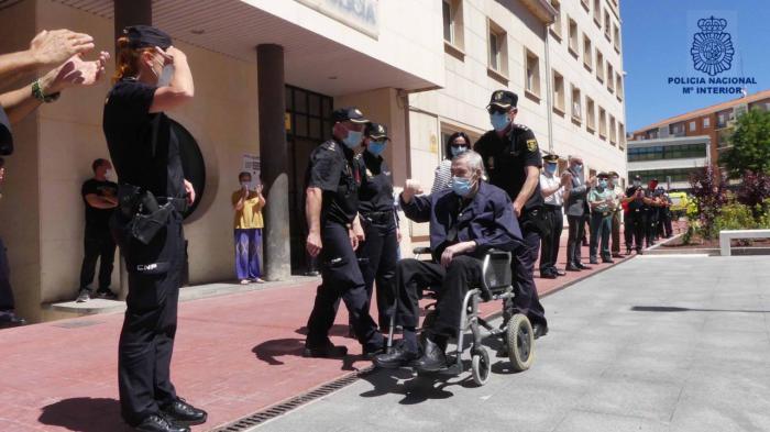 Dan de alta al comisario de Policía Nacional en Cuenca tras 63 días en UCI del Virgen de la Luz