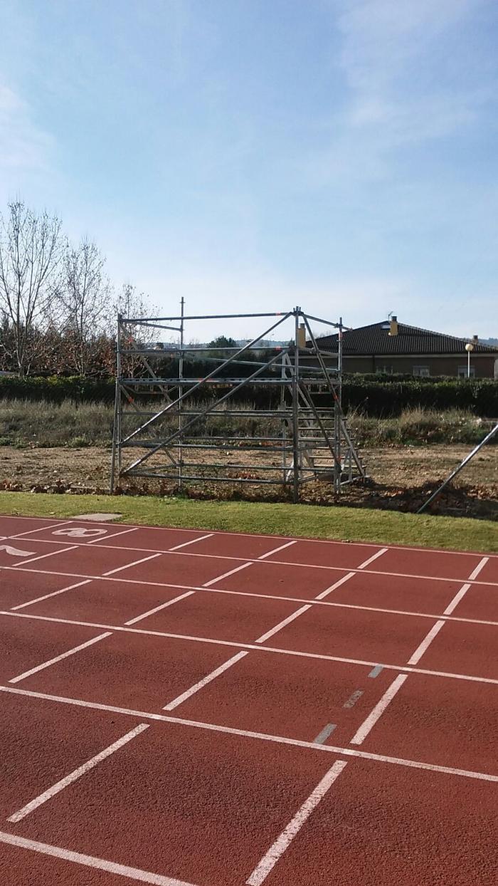 La delegación de Jueces de 'Atletismo de Cuenca' presenta en los presupuestos participativos el proyecto de construcción de una cabina de foto finish para la pista de atletismo