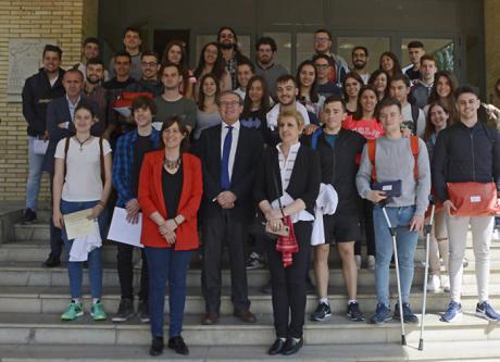 Los ganadores en el Campus de Cuenca del XXVII Trofeo Rector recogen sus premios
