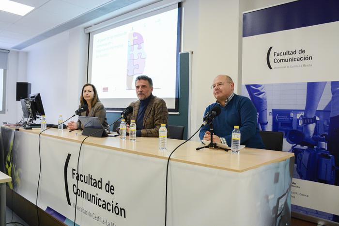 Expertos explican en la Facultad de Comunicación cómo abordar las informaciones sobre suicidios