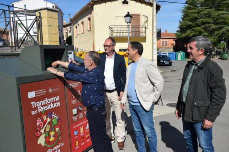 Priego estrena el nuevo sistema de contenedores inteligentes para biorresiduos