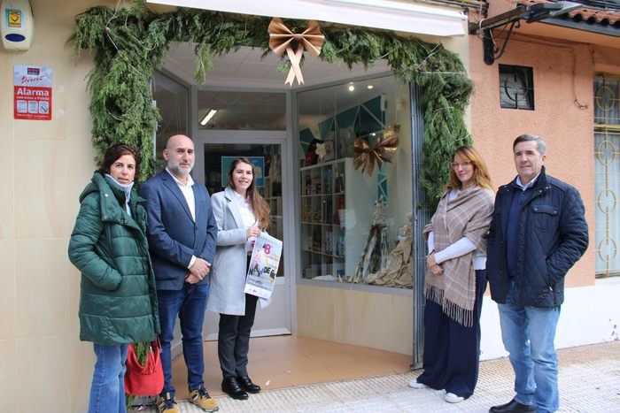 Las Letras de Oro gana el concurso de escaparatismo navideño del comercio de Cuenca