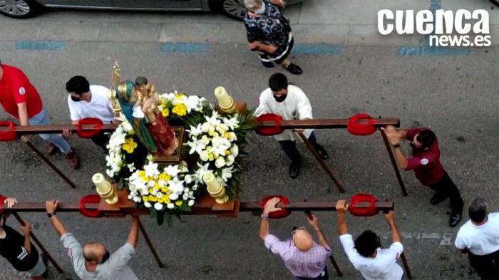 La Virgen de las Nieves vuelve a recorrer las calles de su barrio