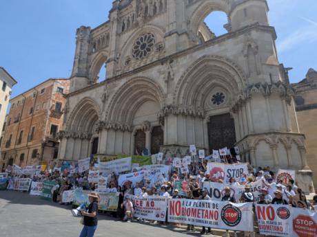 Protesta en Cuenca contra los proyectos de macrogranjas y biometano en Castilla-La Mancha