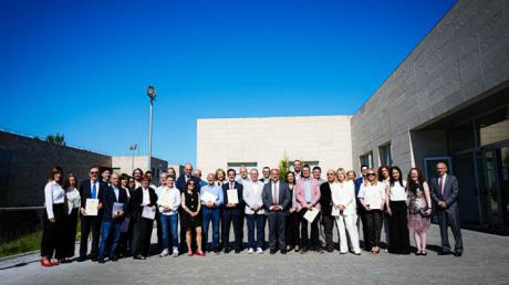 La UCLM reconoce en Cuenca a nuevos catedráticos y profesores titulares, y homenajea a quienes llevan más de 25 años de servicio